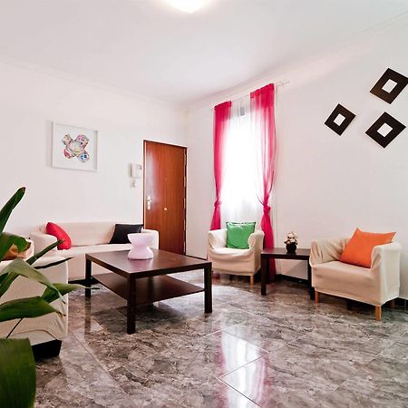 Apartamentos Aqui Me Quedo Madrid Bagian luar foto