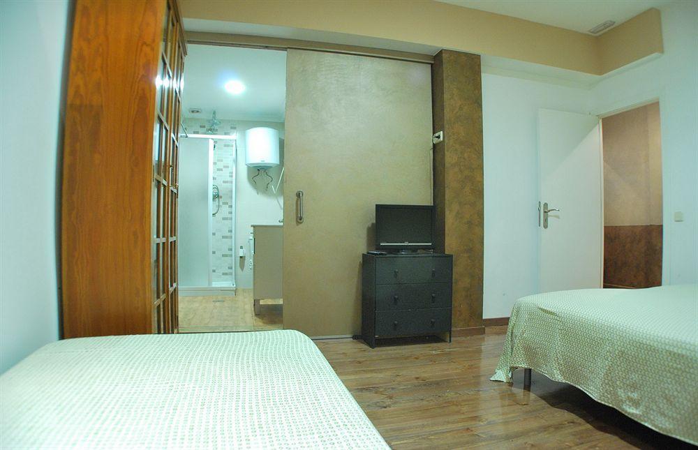 Apartamentos Aqui Me Quedo Madrid Bagian luar foto