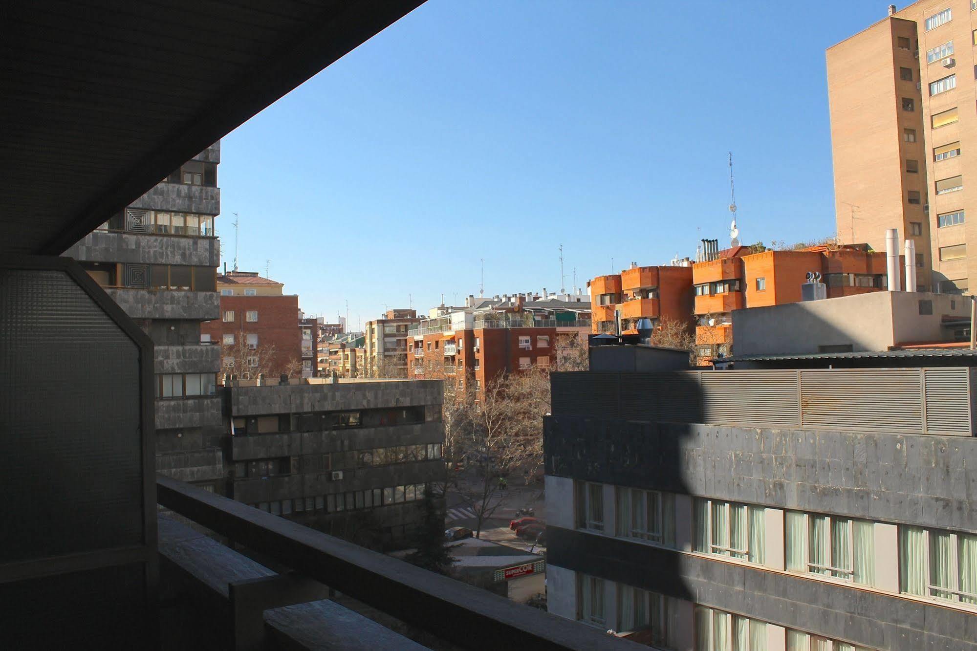 Apartamentos Aqui Me Quedo Madrid Bagian luar foto