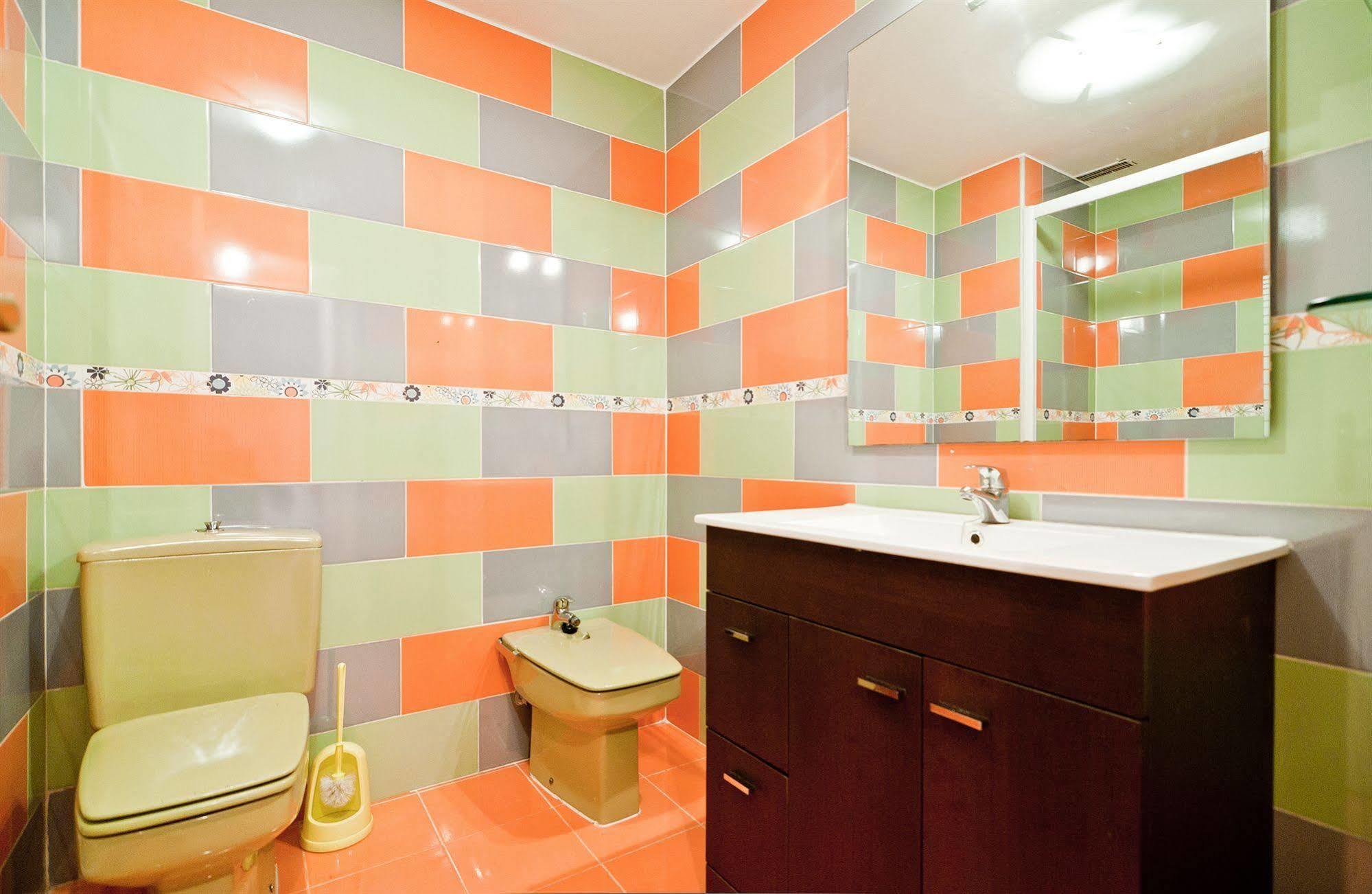 Apartamentos Aqui Me Quedo Madrid Bagian luar foto